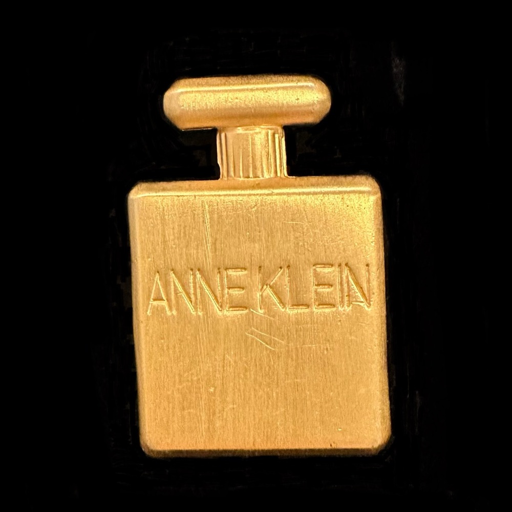 #67 Vintage Anne Klein Brooch